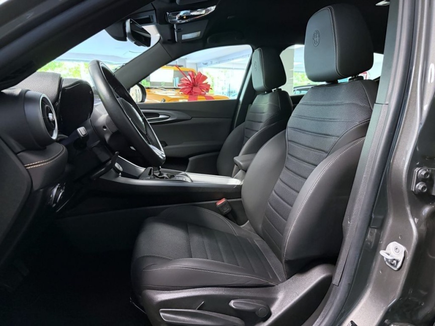 Alfa Romeo Tonale 1.3 T Plug-in Hybrid 280k Q4 4x4 Ti