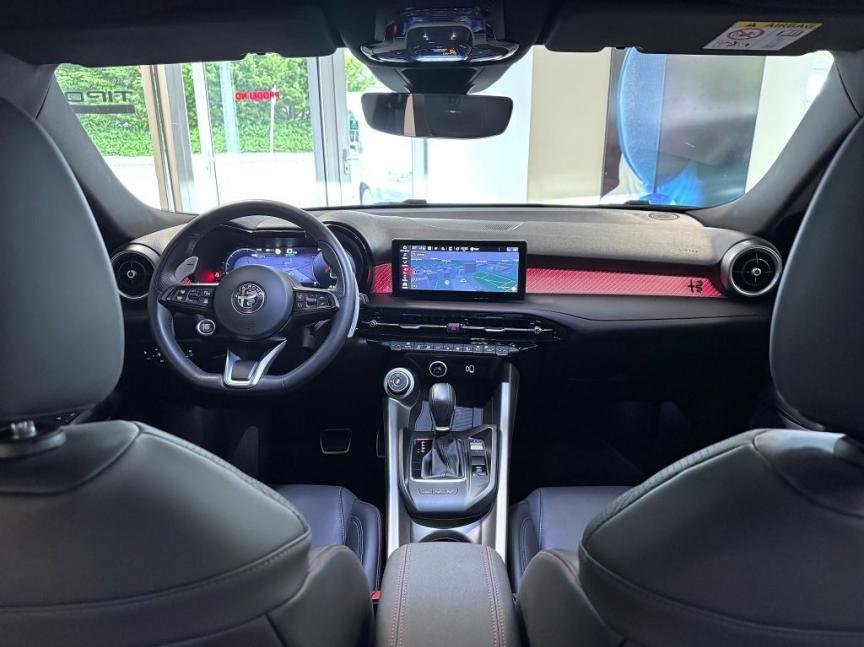 Alfa Romeo Tonale 1.3 T Plug-in Hybrid 280k Q4 4x4 Tributo, reg. 04/2024