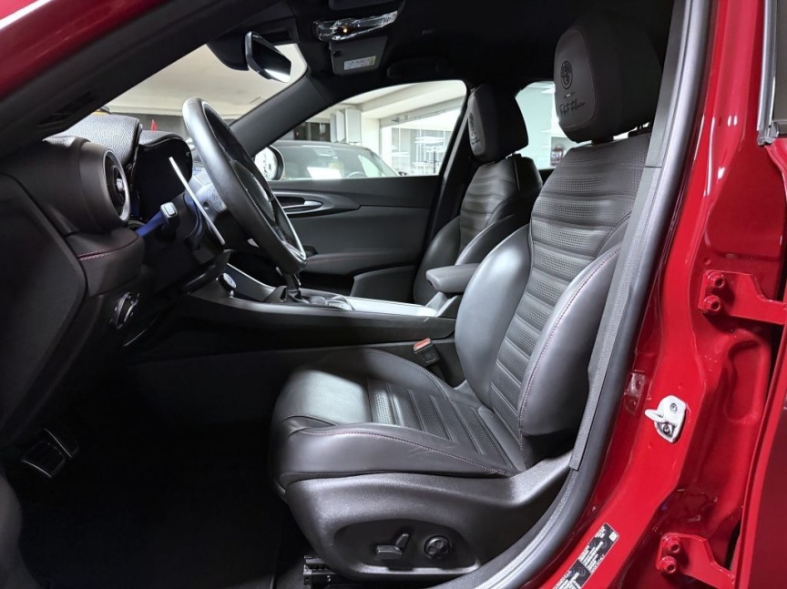 Alfa Romeo Tonale 1.3 T Plug-in Hybrid 280k Q4 4x4 Tributo