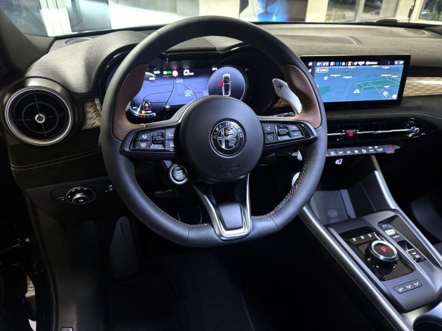 Alfa Romeo Tonale 1.6 JTDm 130k TCT6 INTENSA *621* U