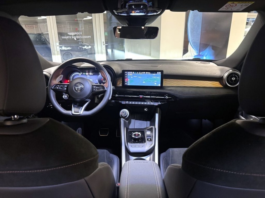 Alfa Romeo Tonale 1.6 JTDm 130k TCT6 INTENSA *621* U