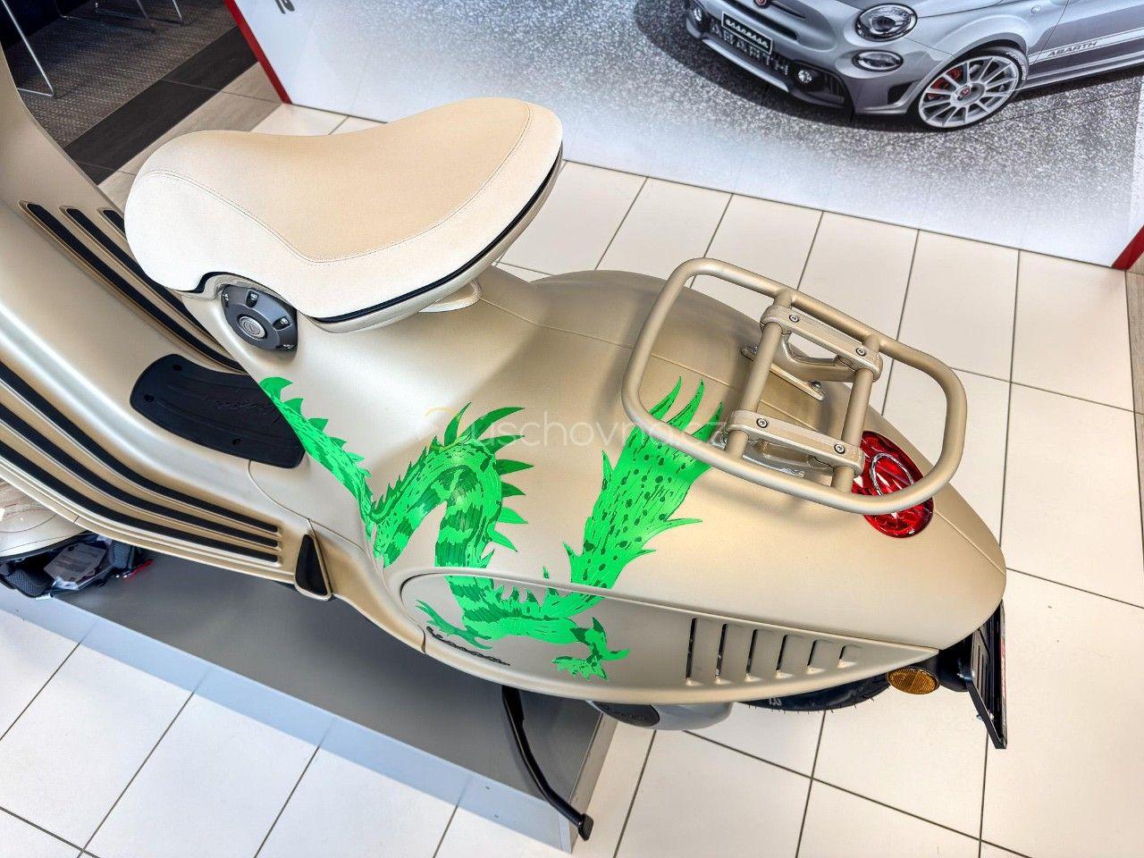 Vespa 946 DRAGON