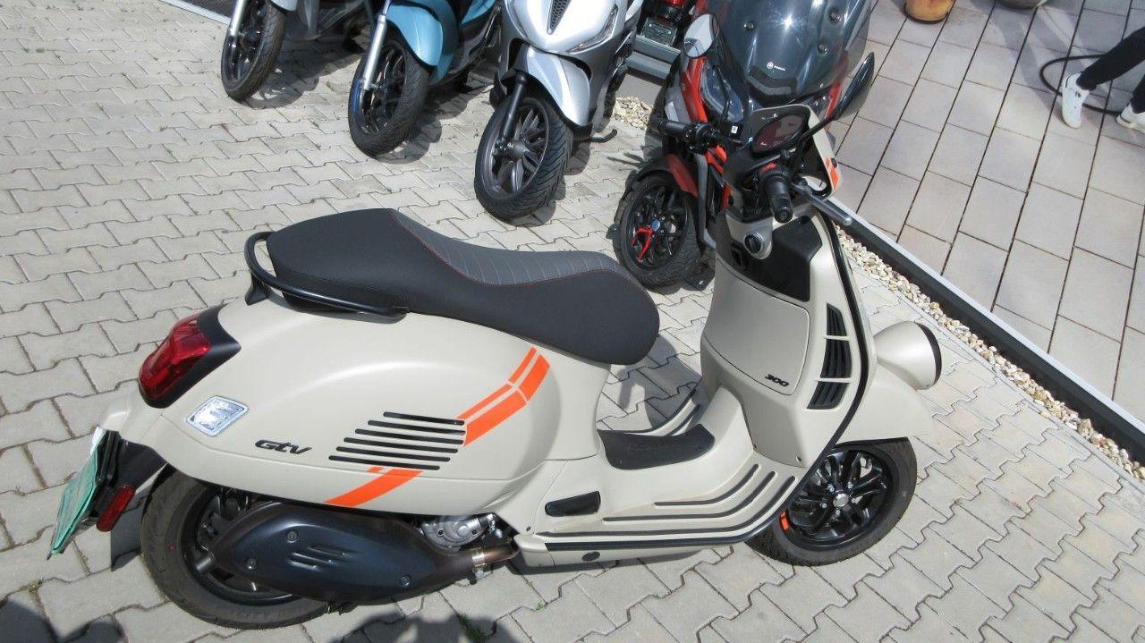 Vespa GTV 300