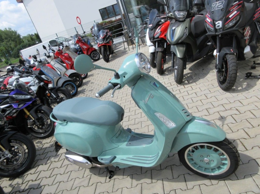 Vespa Primavera 125 80th e5+