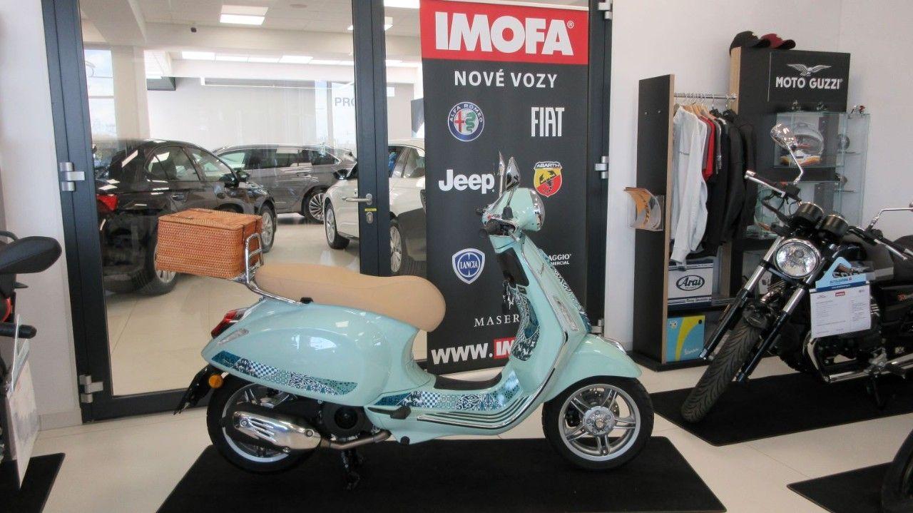 Vespa Primavera 125 BATIK e5+