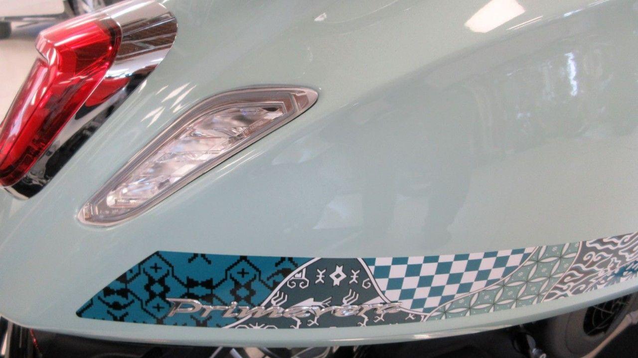 Vespa Primavera 125 BATIK e5+