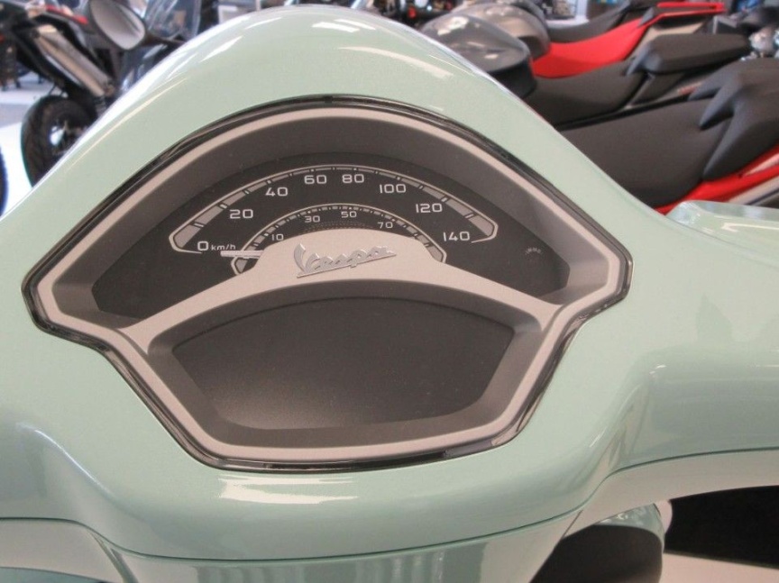 Vespa Primavera 125 BATIK e5+