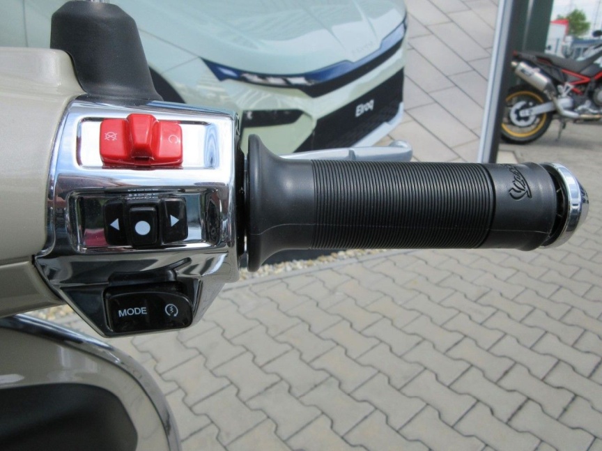 Vespa Primavera 125 e5+