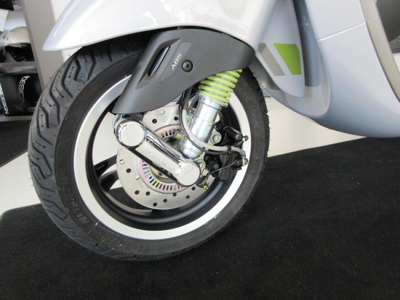 Vespa Primavera 125 TECH e5+