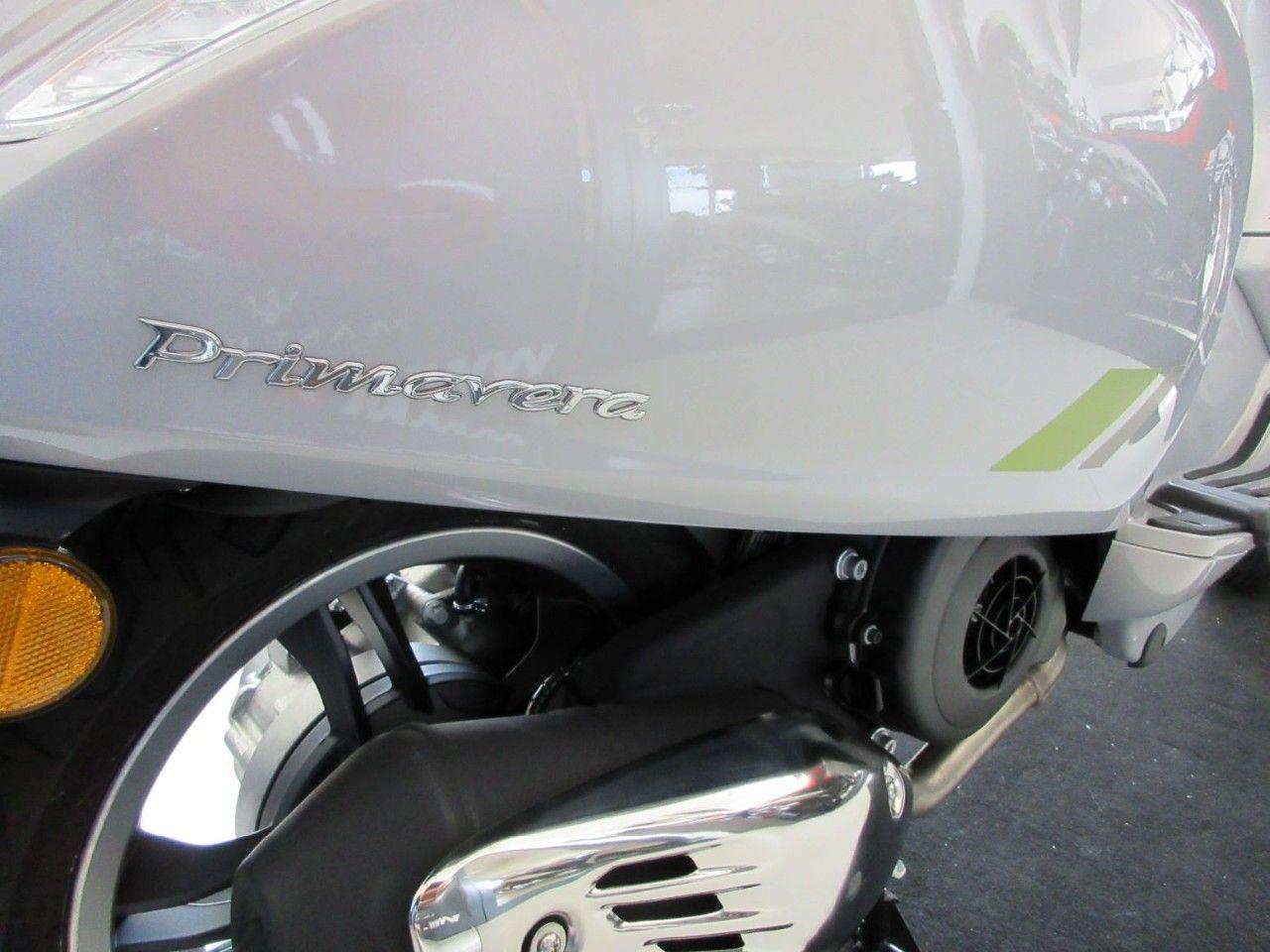 Vespa Primavera 125 TECH e5+