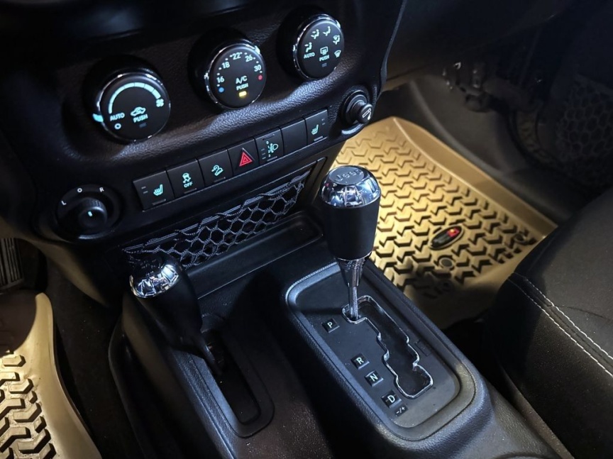 Jeep Wrangler 2.8 CRD 4x4 200k AT Rubicon