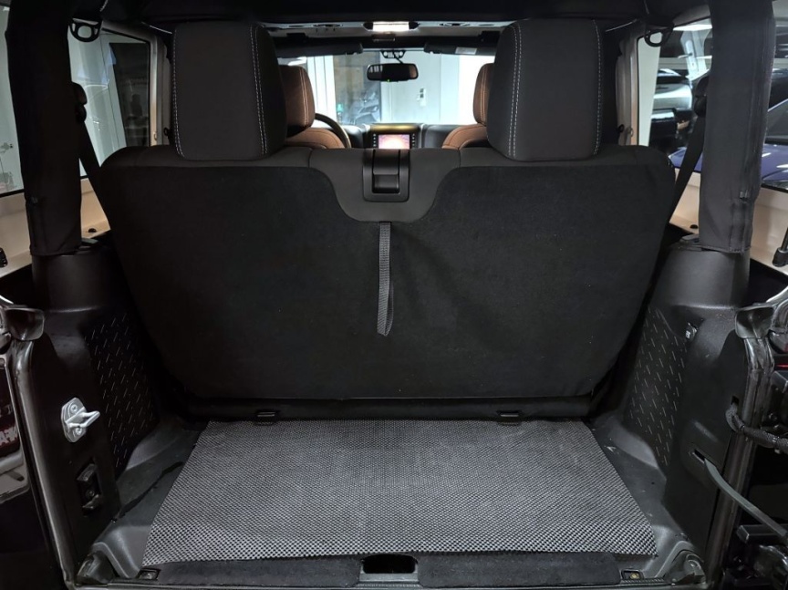 Jeep Wrangler 2.8 CRD 4x4 200k AT Rubicon