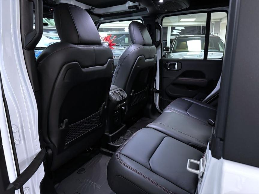 Jeep Wrangler Unlimited 2.0T 272k AT8 Rubicon *123* k