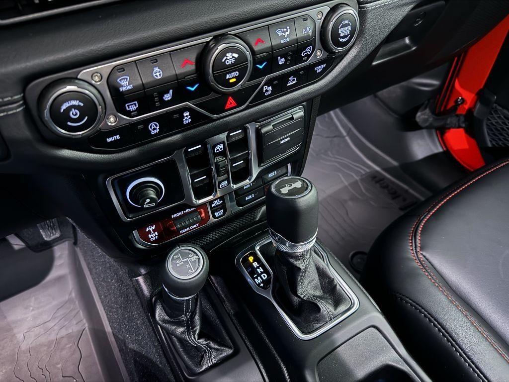 Jeep Wrangler Unlimited 2.0T 272k AT8 Rubicon *264* e