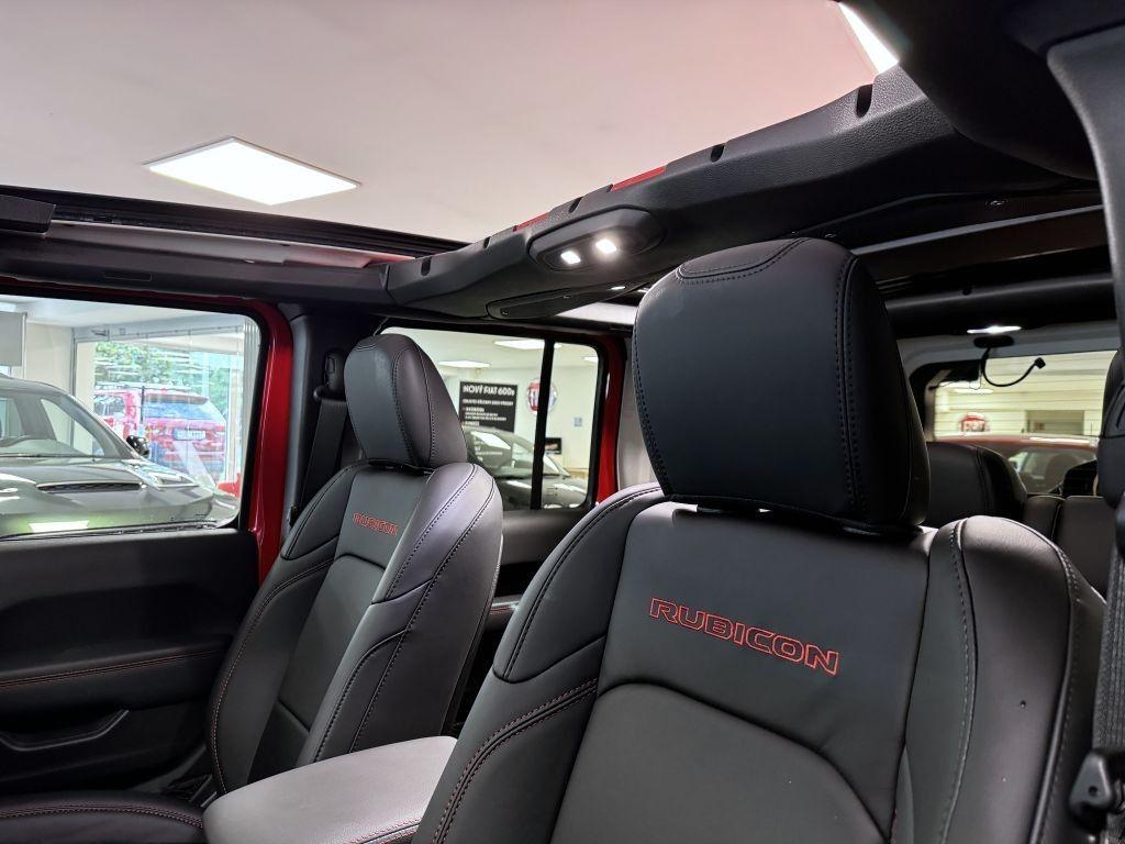 Jeep Wrangler Unlimited 2.0T 272k AT8 Rubicon *264* e