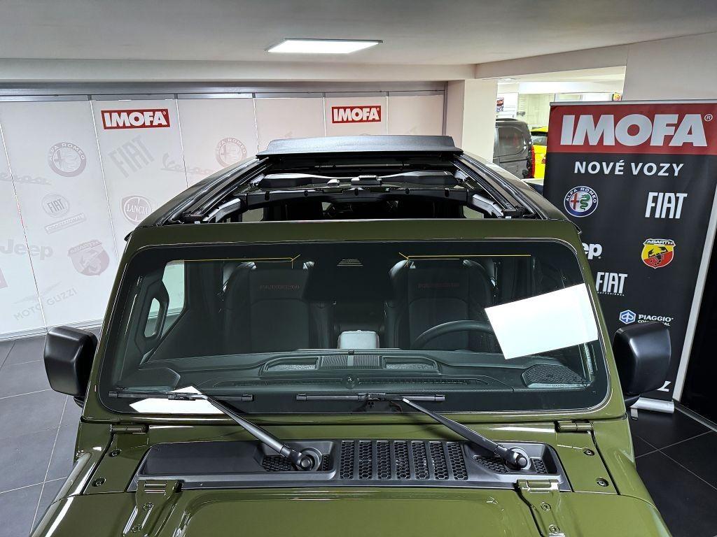 Jeep Wrangler Unlimited 2.0T 272k AT8 Rubicon *265* k