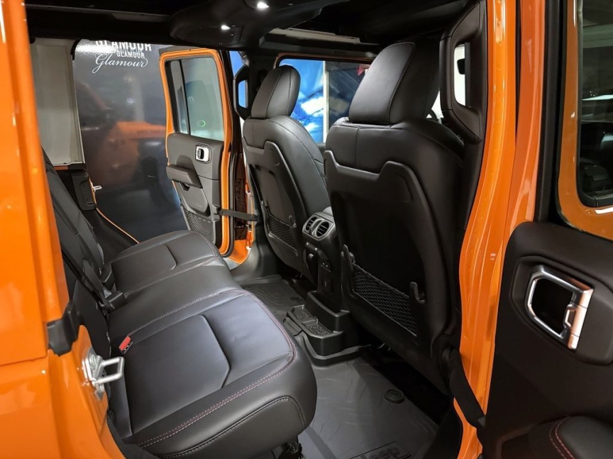 Jeep Wrangler Unlimited 2.0T 272k AT8 Rubicon *465*