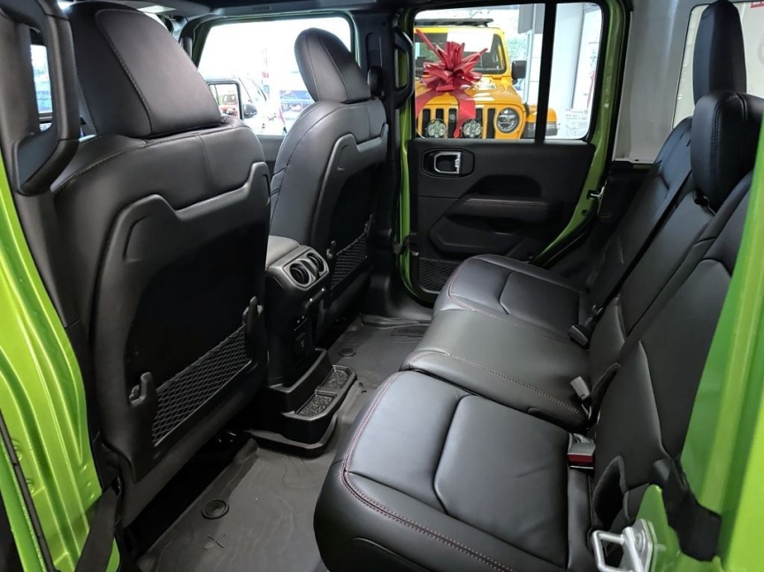 Jeep Wrangler Unlimited 2.0T 272k AT8 Rubicon *624*