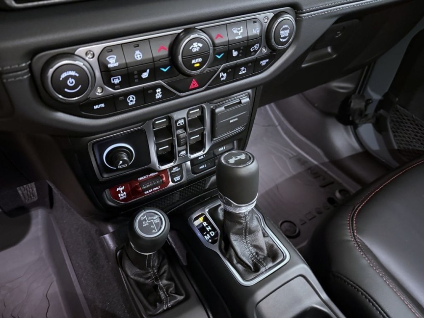 Jeep Wrangler Unlimited 2.0T 272k AT8 Rubicon *938*
