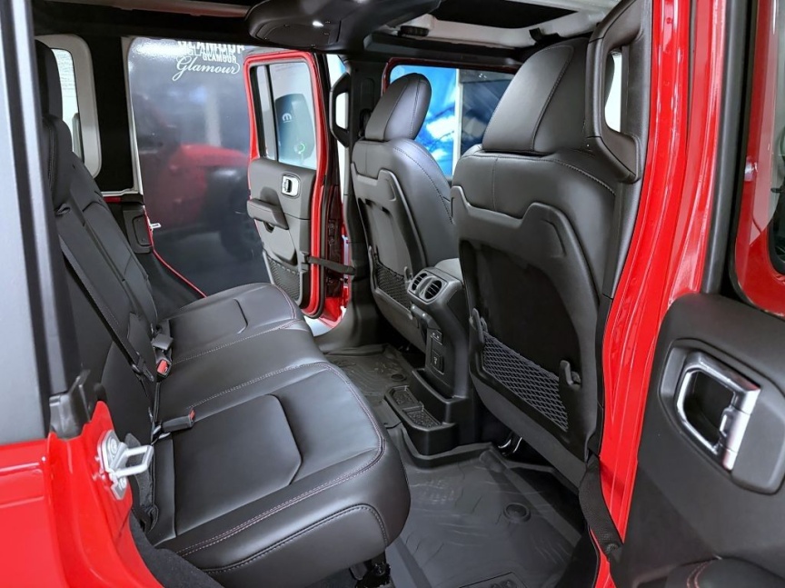 Jeep Wrangler Unlimited 2.0T 272k AT8 Rubicon *9802*