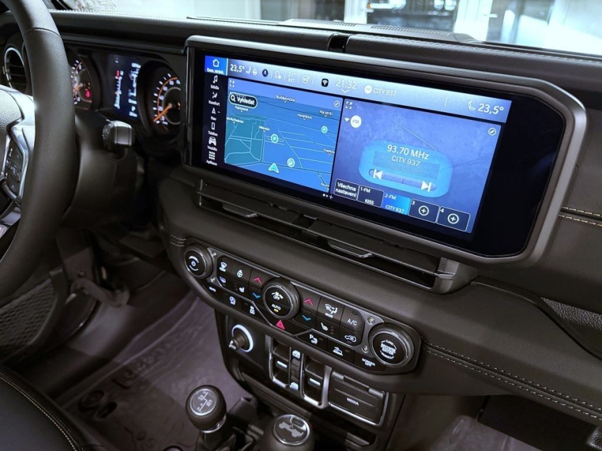 Jeep Wrangler Unlimited 2.0T 272k AT8 Sahara *238*