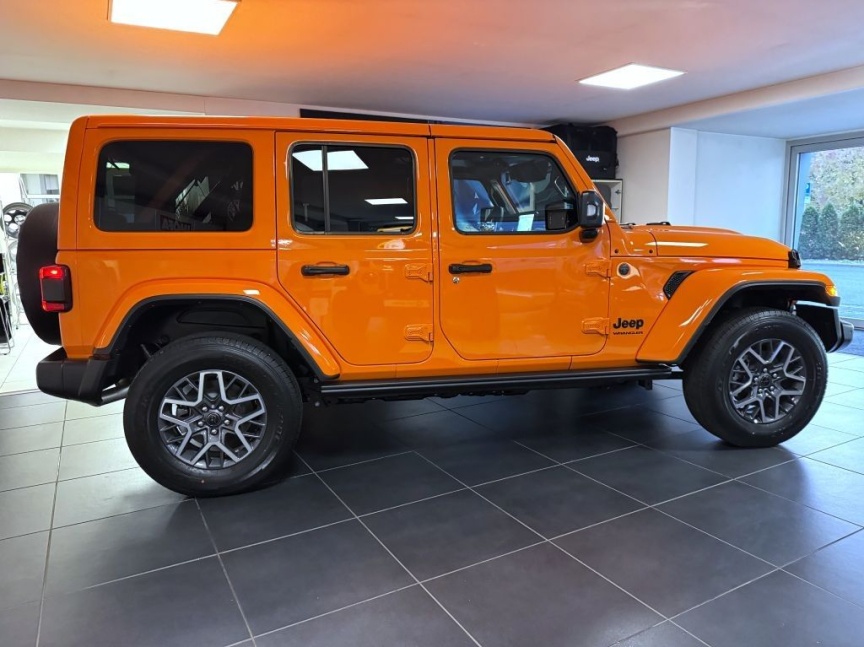 Jeep Wrangler Unlimited 2.0T 272k AT8 Sahara *464*