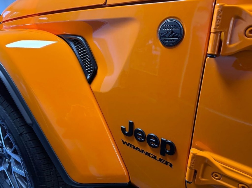 Jeep Wrangler Unlimited 2.0T 272k AT8 Sahara *464*