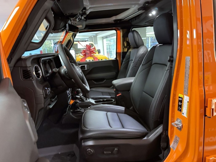 Jeep Wrangler Unlimited 2.0T 272k AT8 Sahara *464*