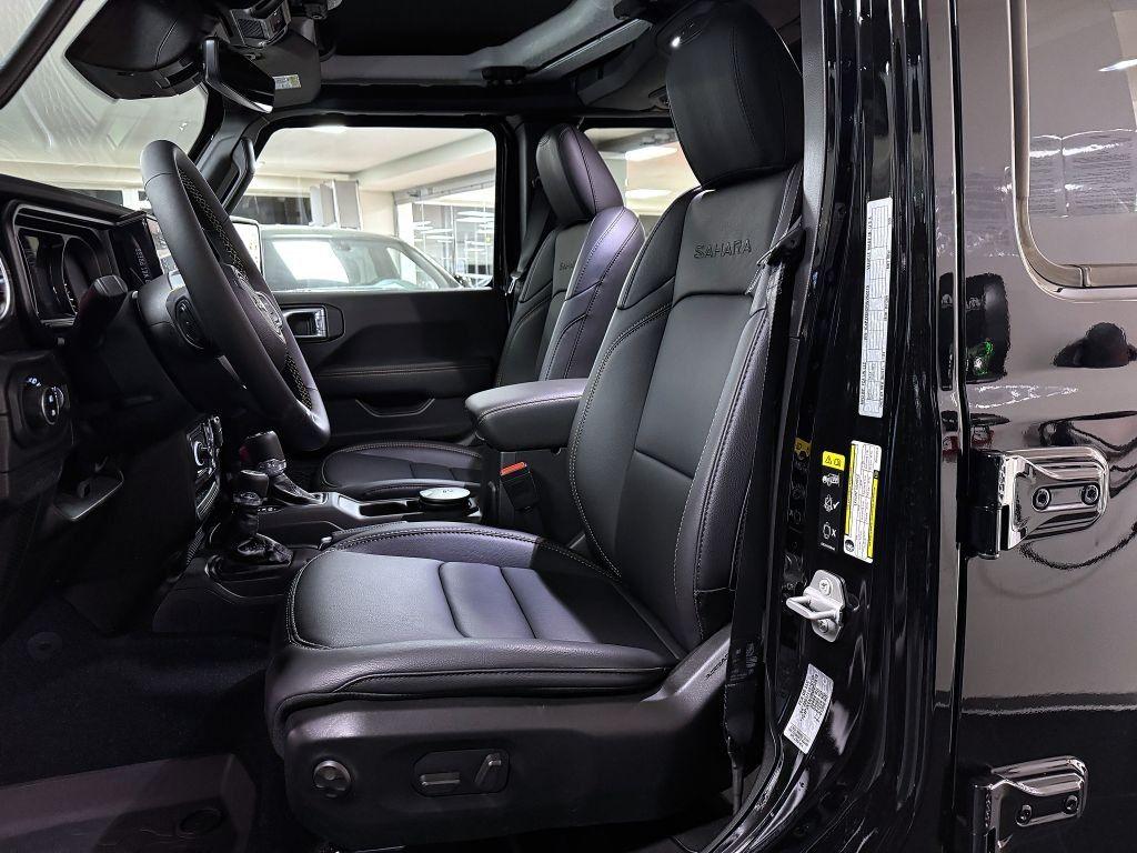 Jeep Wrangler Unlimited 2.0T 272k AT8 Sahara *510* k