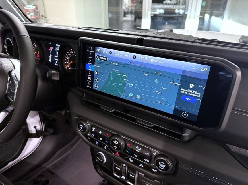 Jeep Wrangler Unlimited 2.0T 272k AT8 Sahara *624*