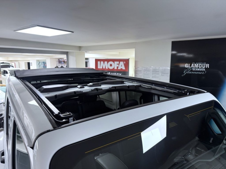 Jeep Wrangler Unlimited 2.0T 272k AT8 Sahara *624*