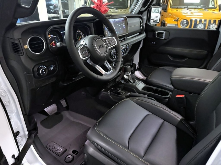 Jeep Wrangler Unlimited 2.0T 272k AT8 Sahara *624*