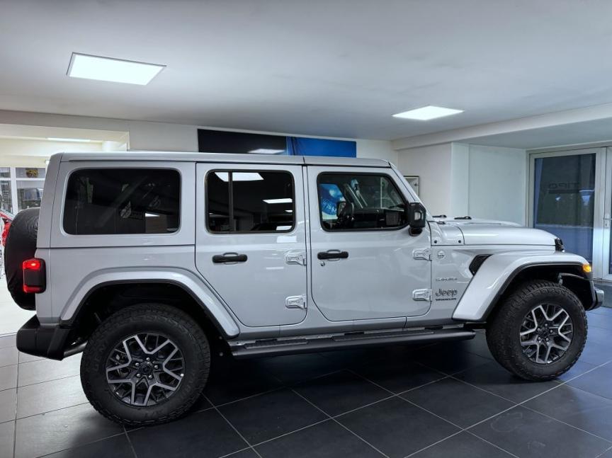 Jeep Wrangler Unlimited 2.0T 272k AT8 Sahara *799* k