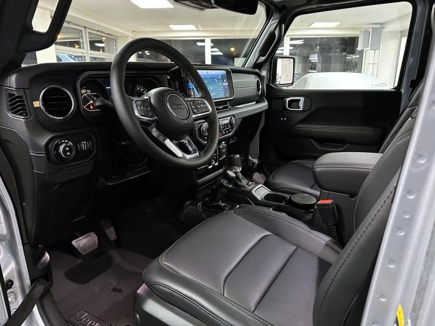 Jeep Wrangler Unlimited 2.0T 272k AT8 Sahara *799* k