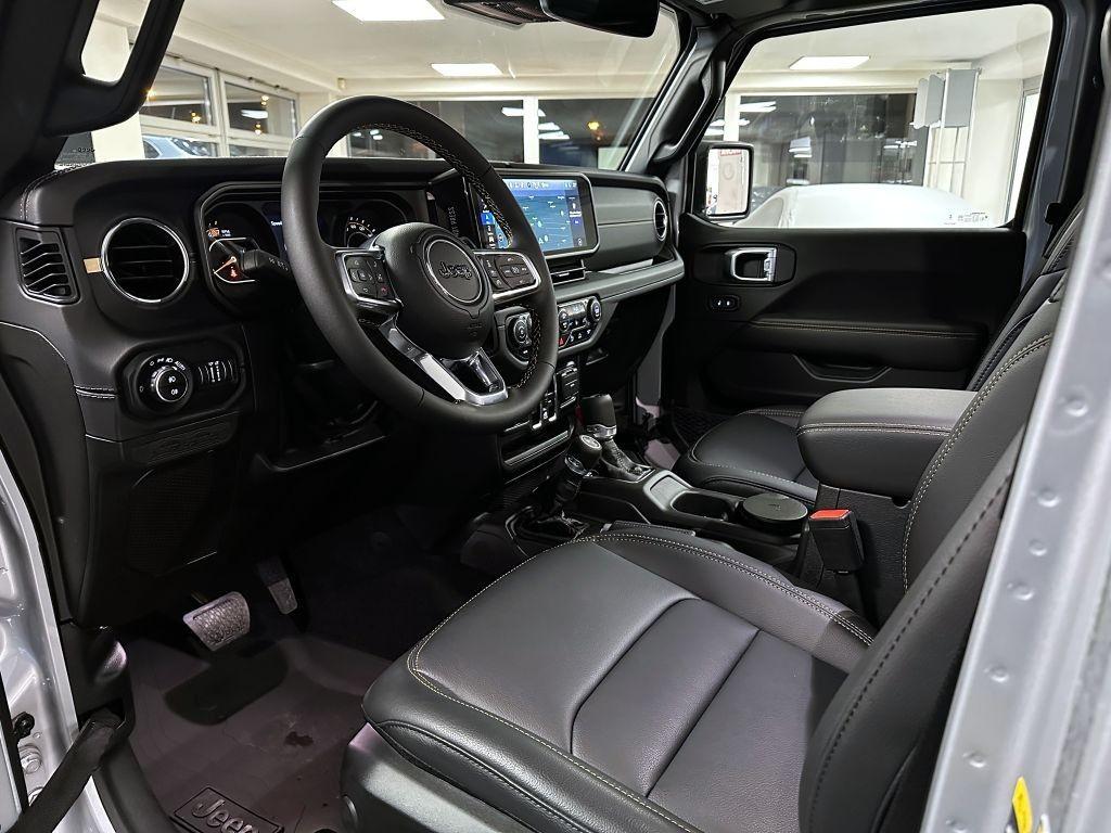 Jeep Wrangler Unlimited 2.0T 272k AT8 Sahara *799*
