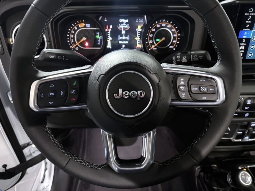 Jeep Wrangler Unlimited 2.0T 272k AT8 Sahara *805*