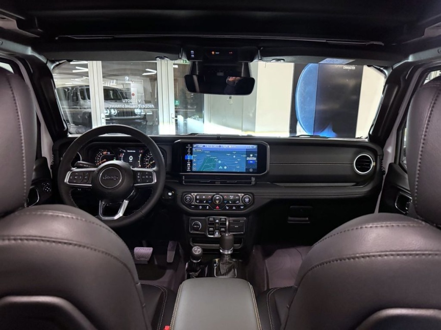 Jeep Wrangler Unlimited 2.0T 272k AT8 Sahara *805*