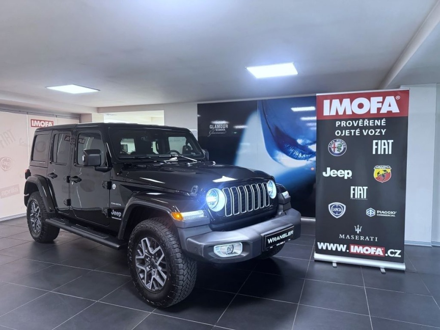 Jeep Wrangler Unlimited 2.0T 272k AT8 Sahara