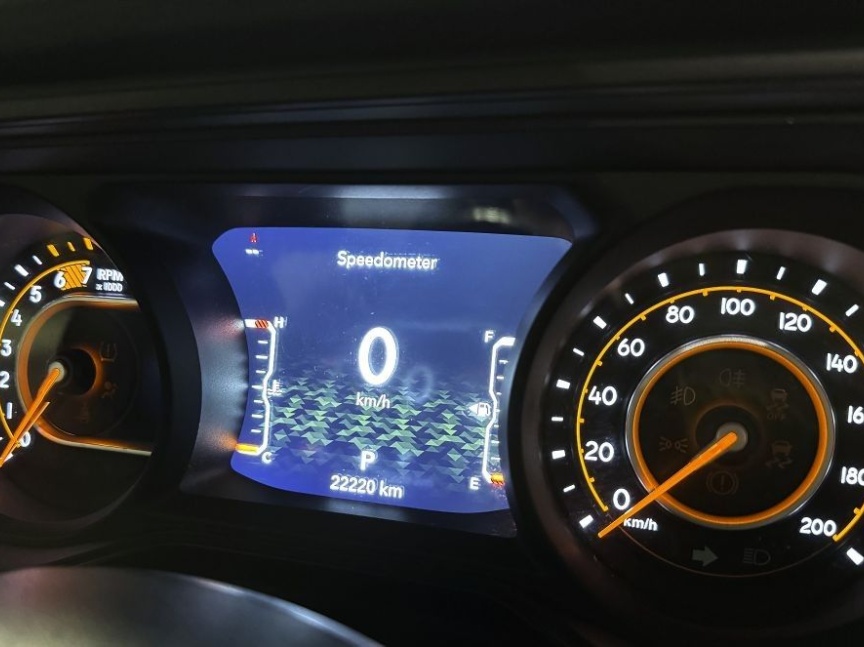 Jeep Wrangler Unlimited 2.0T 272k AT8 Sahara