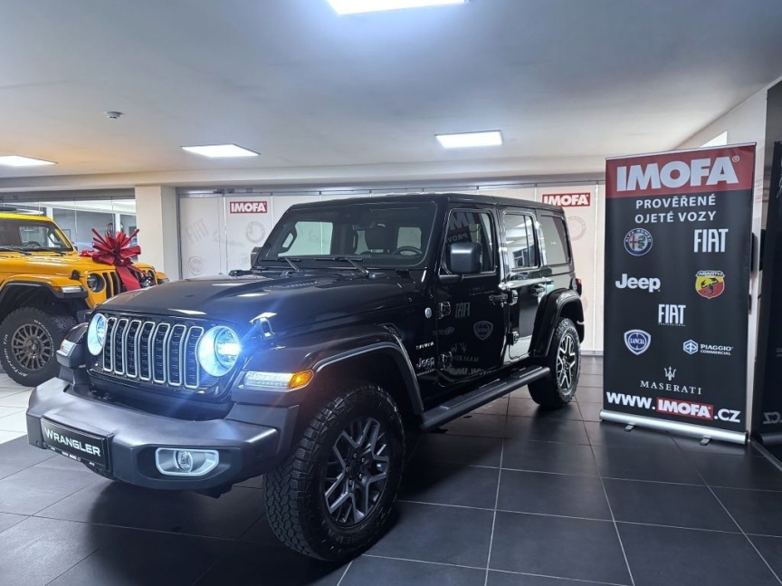 Jeep Wrangler Unlimited 2.0T 272k AT8 Sahara