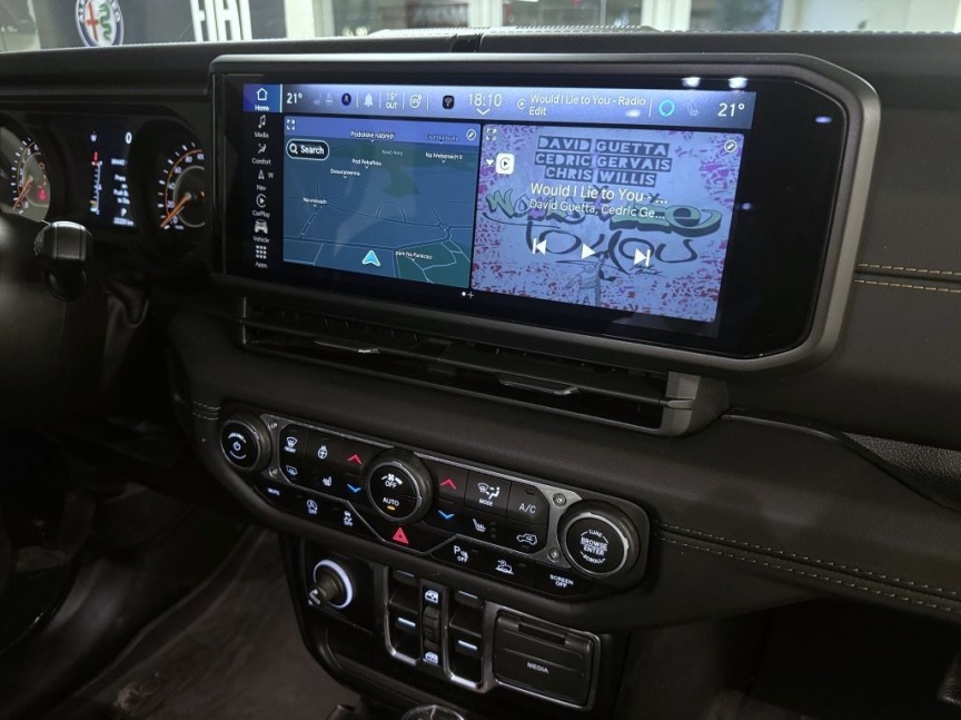 Jeep Wrangler Unlimited 2.0T 272k AT8 Sahara