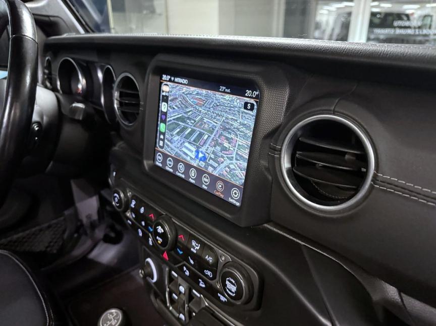 Jeep Wrangler Unlimited 2.0T 272k AT8 Sahara