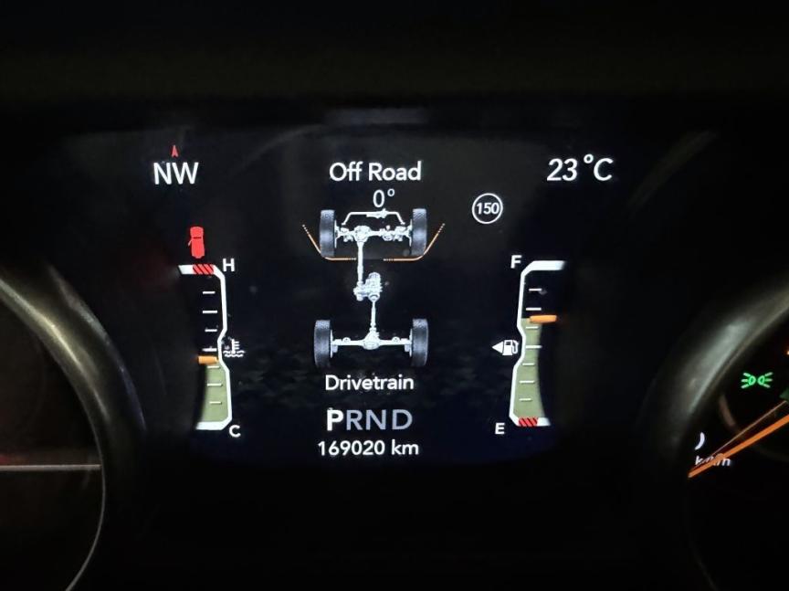 Jeep Wrangler Unlimited 2.0T 272k AT8 Sahara