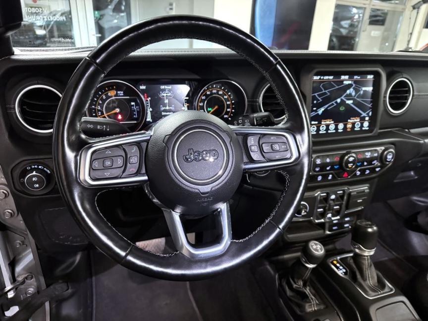 Jeep Wrangler Unlimited 2.0T 272k AT8 Sahara