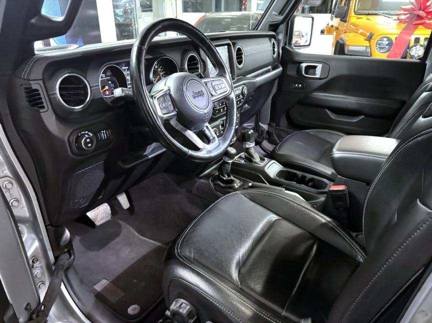 Jeep Wrangler Unlimited 2.0T 272k AT8 Sahara