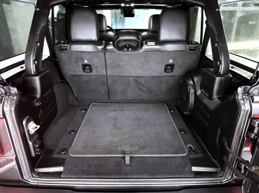 Jeep Wrangler Unlimited 2.0T 4x4 270k AT8 ZF 80th Anniversary