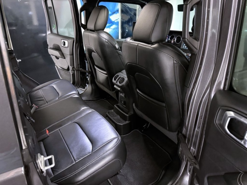 Jeep Wrangler Unlimited 2.0T 4x4 270k AT8 ZF 80th Anniversary