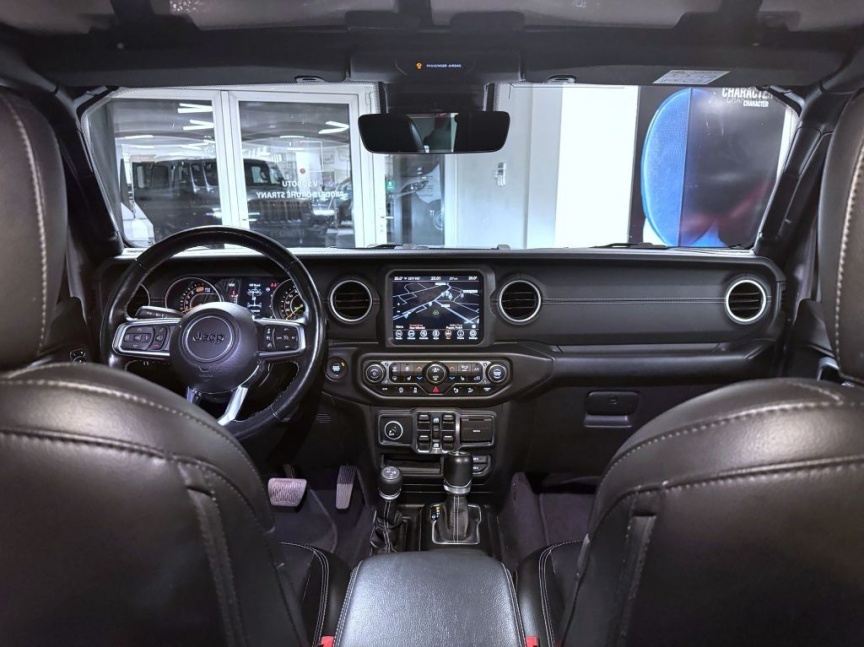 Jeep Wrangler Unlimited 2.0T 4x4 272k AT8 Sahara