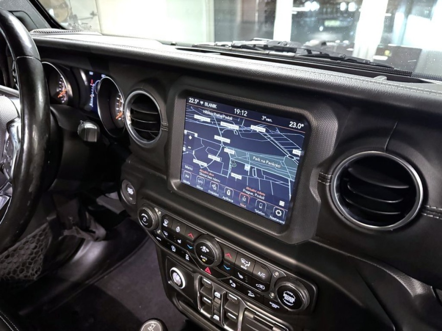 Jeep Wrangler Unlimited 2.0T 4x4 272k AT8 ZF Sahara