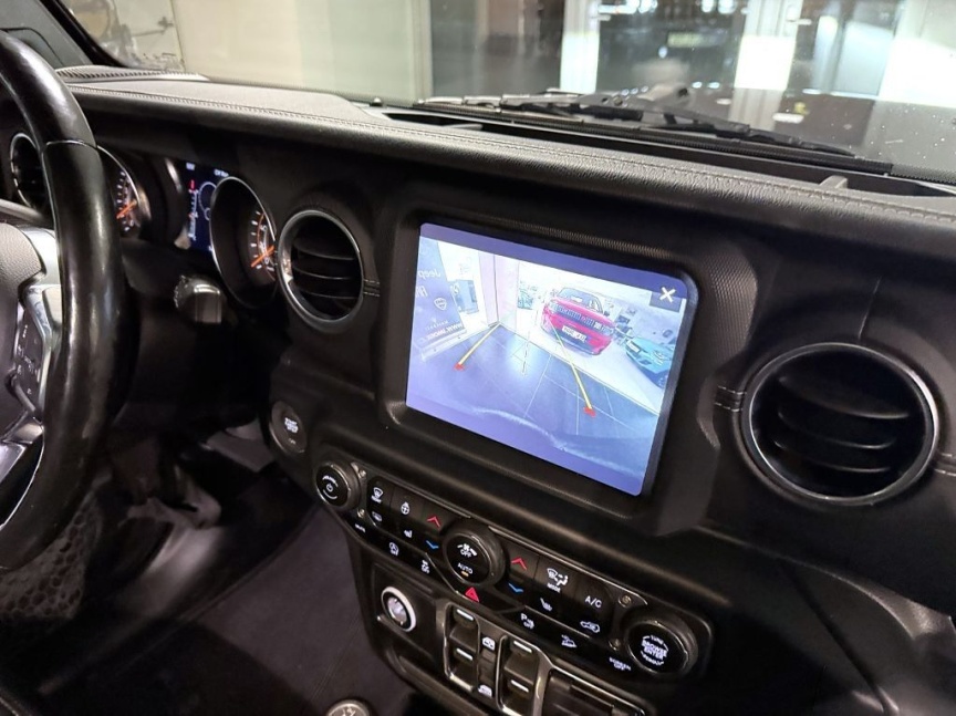 Jeep Wrangler Unlimited 2.0T 4x4 272k AT8 ZF Sahara